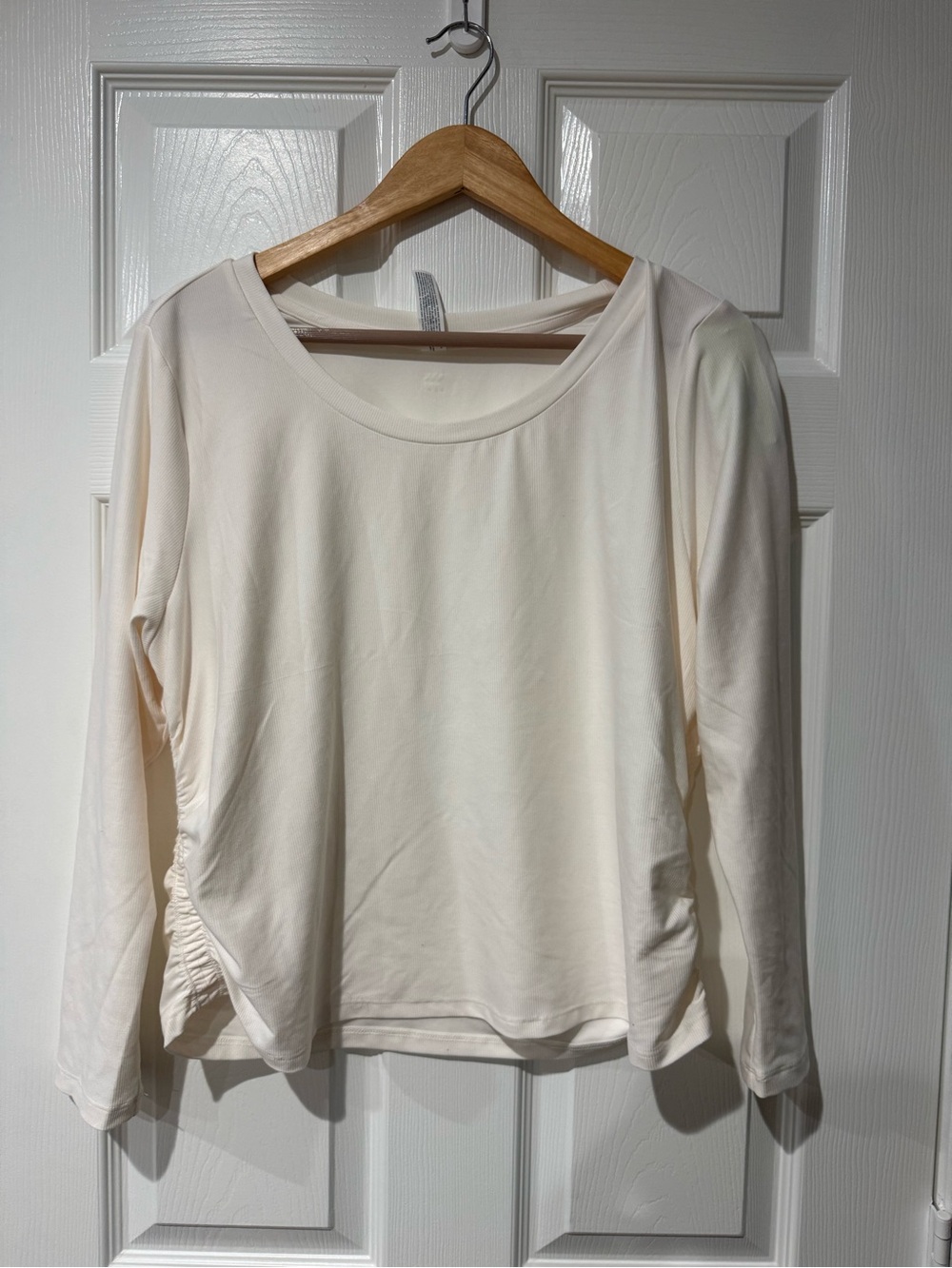 Long-Sleeve Scoop Neck Women's Top in Cream All in Motion XXL NWT
